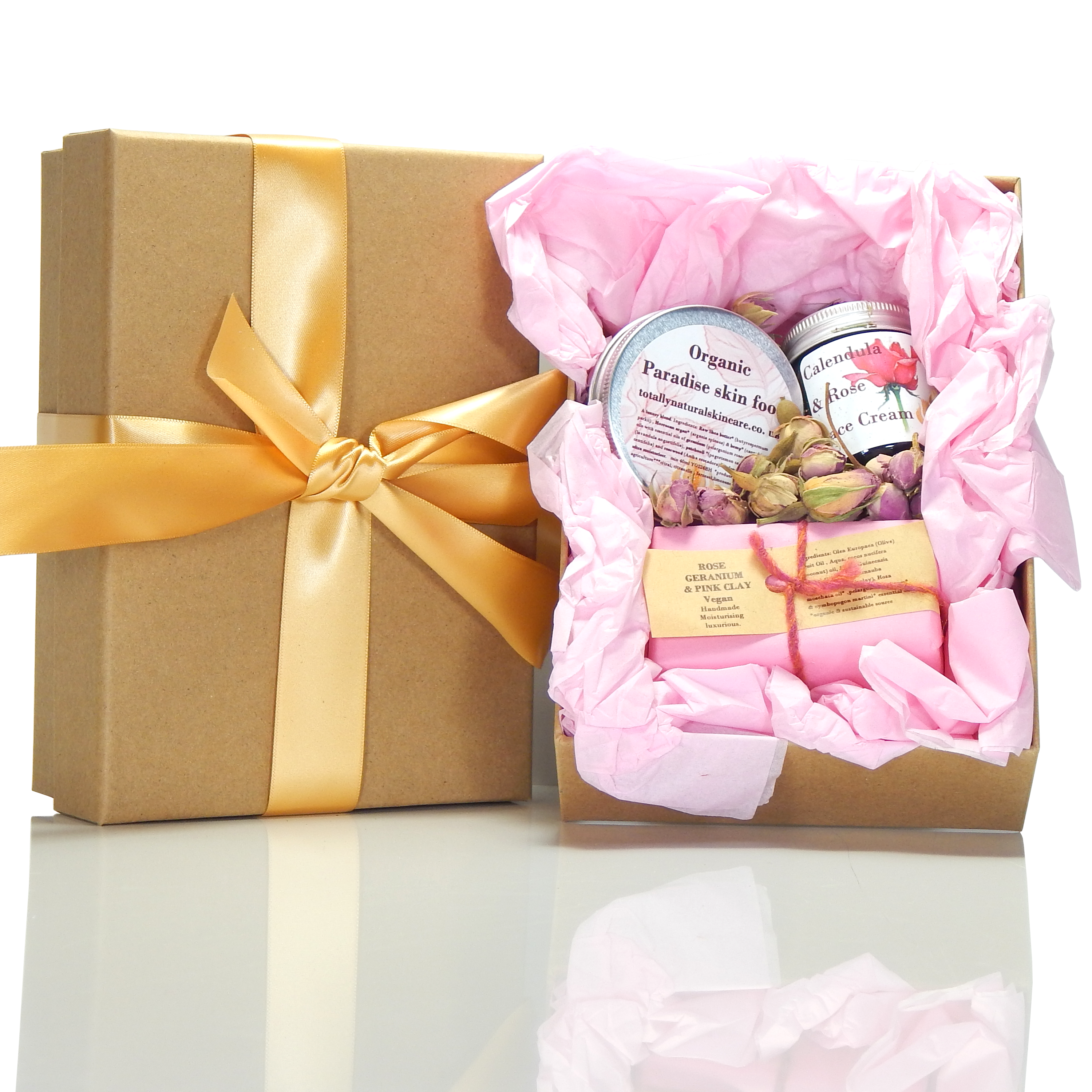 http://totally-natural-skincare.myshopify.com/cdn/shop/products/RoseGiftBox.png?v=1638361305